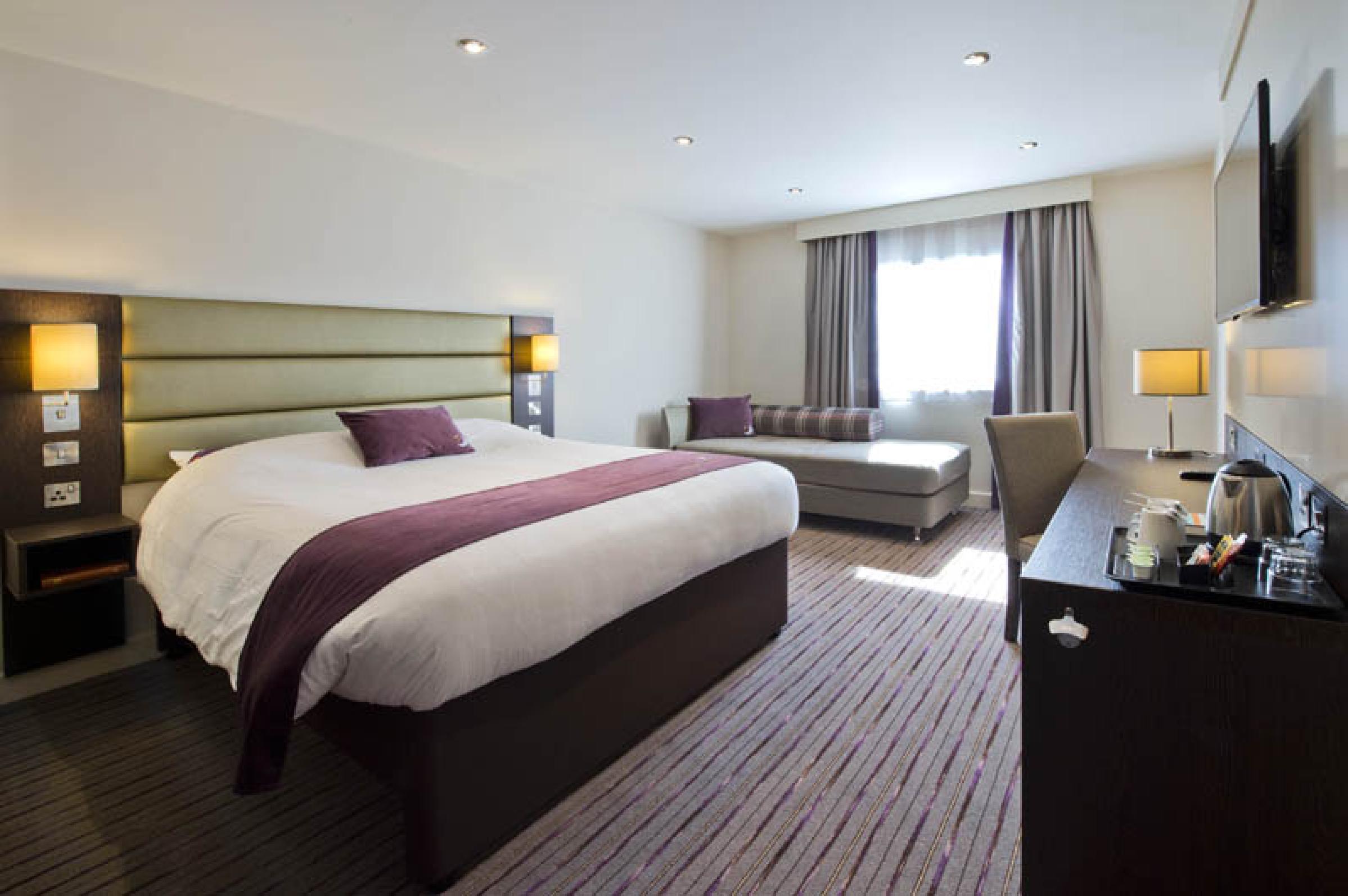 Premier Inn Glasgow Braehead Zewnętrze zdjęcie
