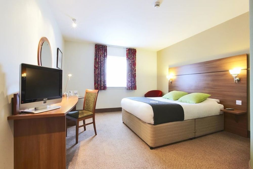 Premier Inn Glasgow Braehead Zewnętrze zdjęcie