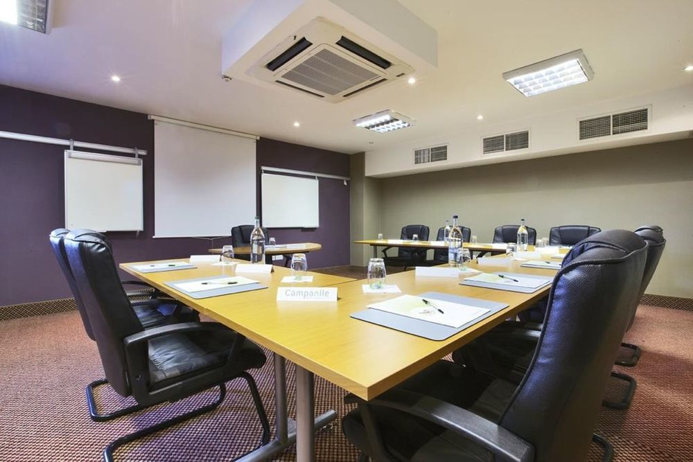 Premier Inn Glasgow Braehead Zewnętrze zdjęcie