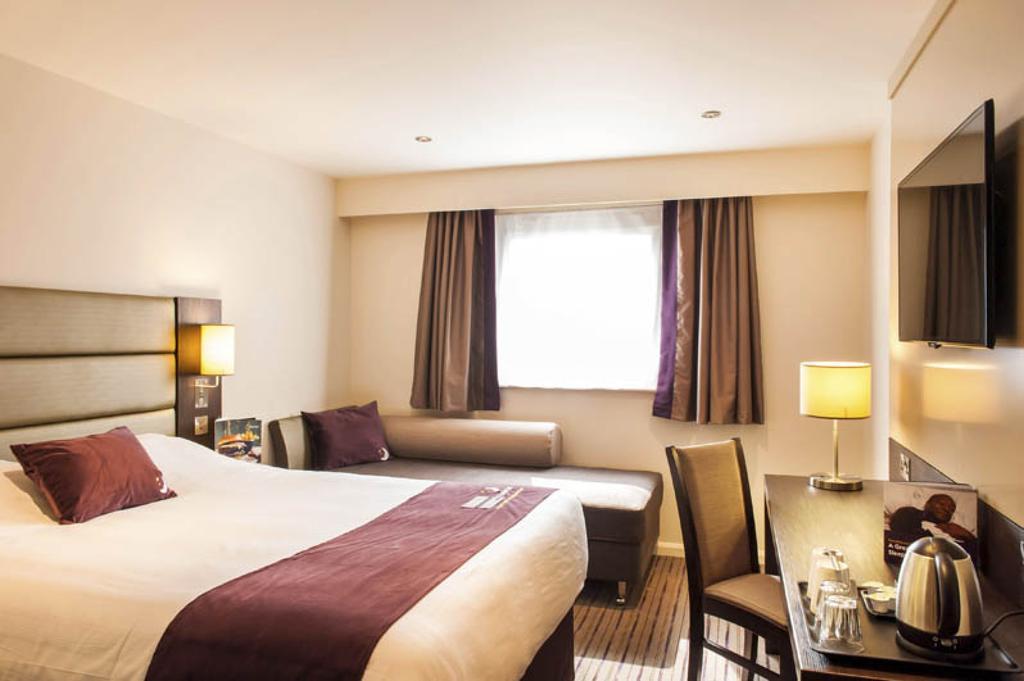 Premier Inn Glasgow Braehead Zewnętrze zdjęcie