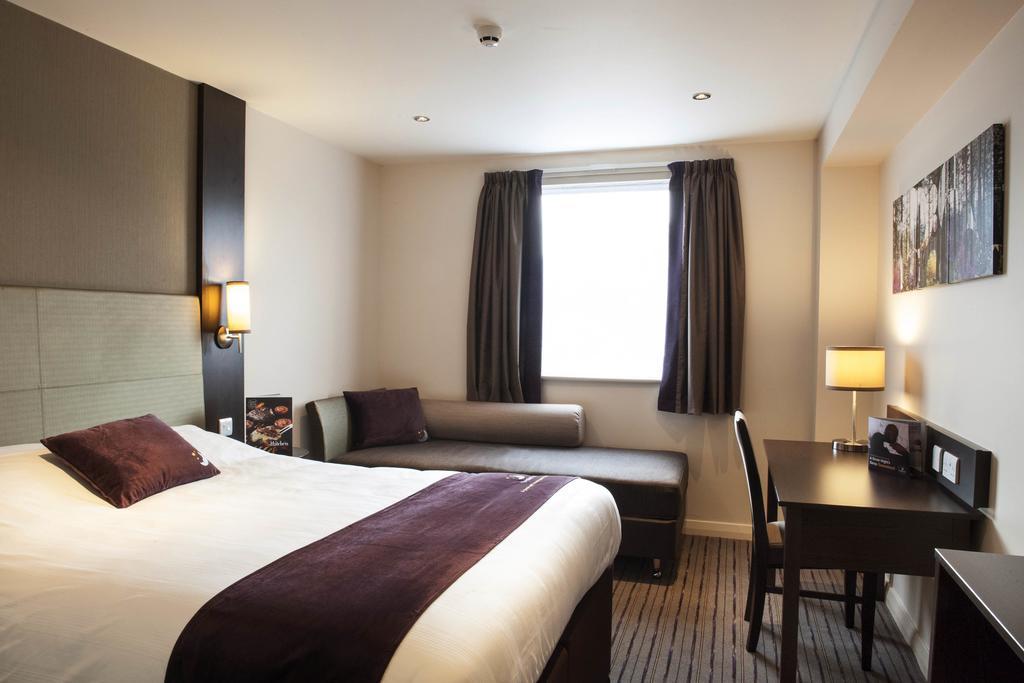 Premier Inn Glasgow Braehead Zewnętrze zdjęcie