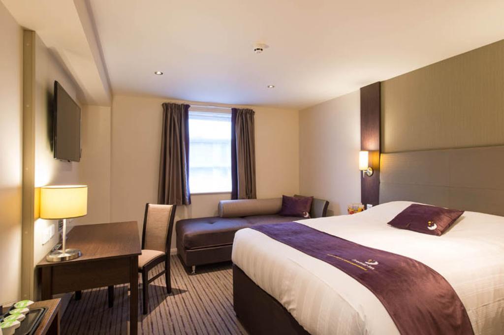 Premier Inn Glasgow Braehead Zewnętrze zdjęcie